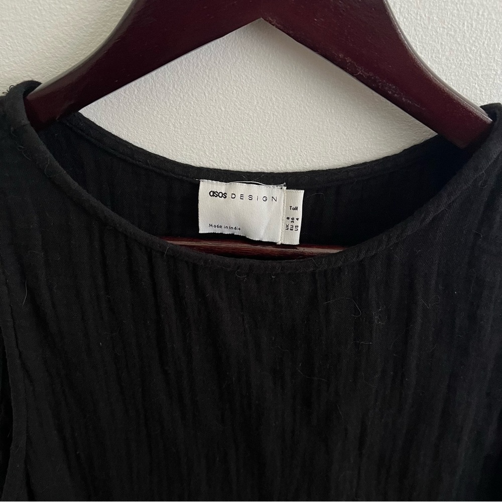 Black Sleeveless Side-Tie Top - Picture 2 of 3